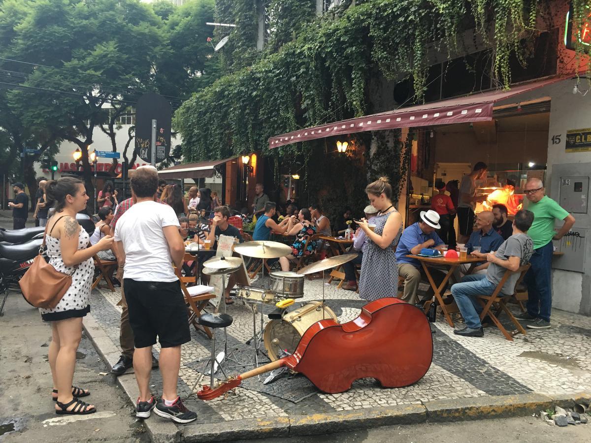 Ap Na Rua Das Flores Куритиба Экстерьер фото